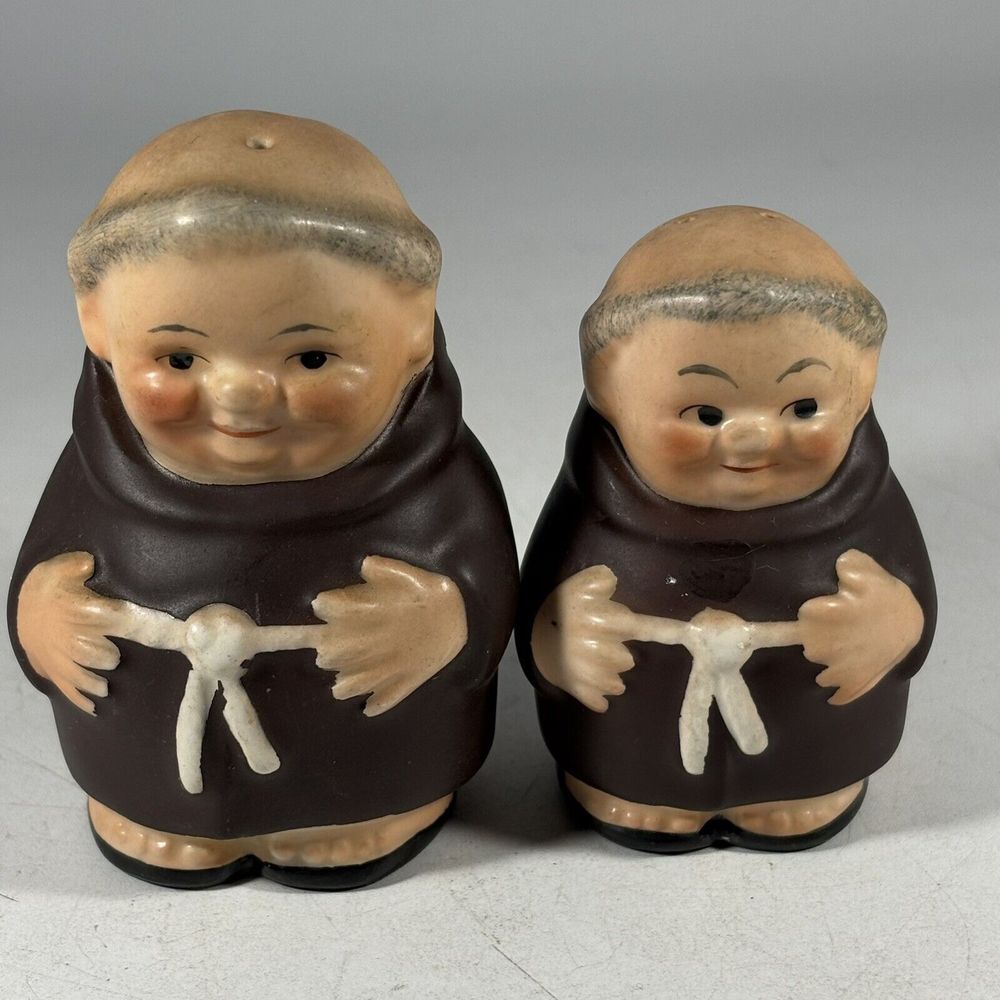 Salt And Pepper Shakers Vintage Pre Owned Goebel Friars Monks‎ made in W Germany